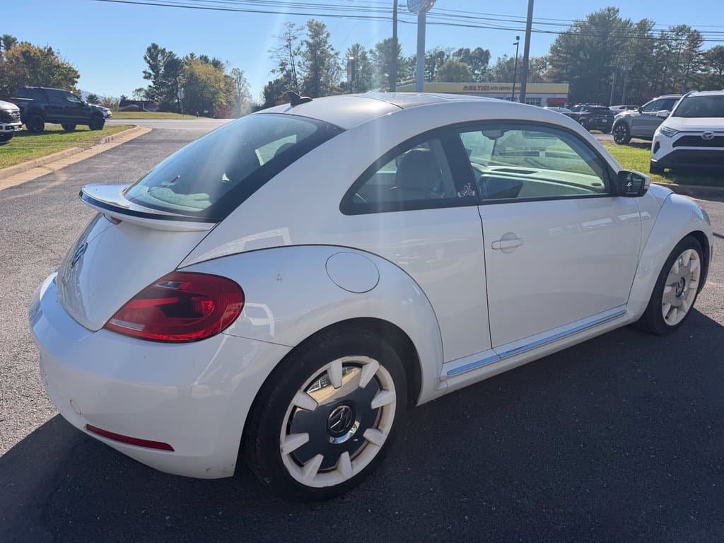 2016 Volkswagen Beetle 1.8T SEL Photo in Waynesboro VA 22980