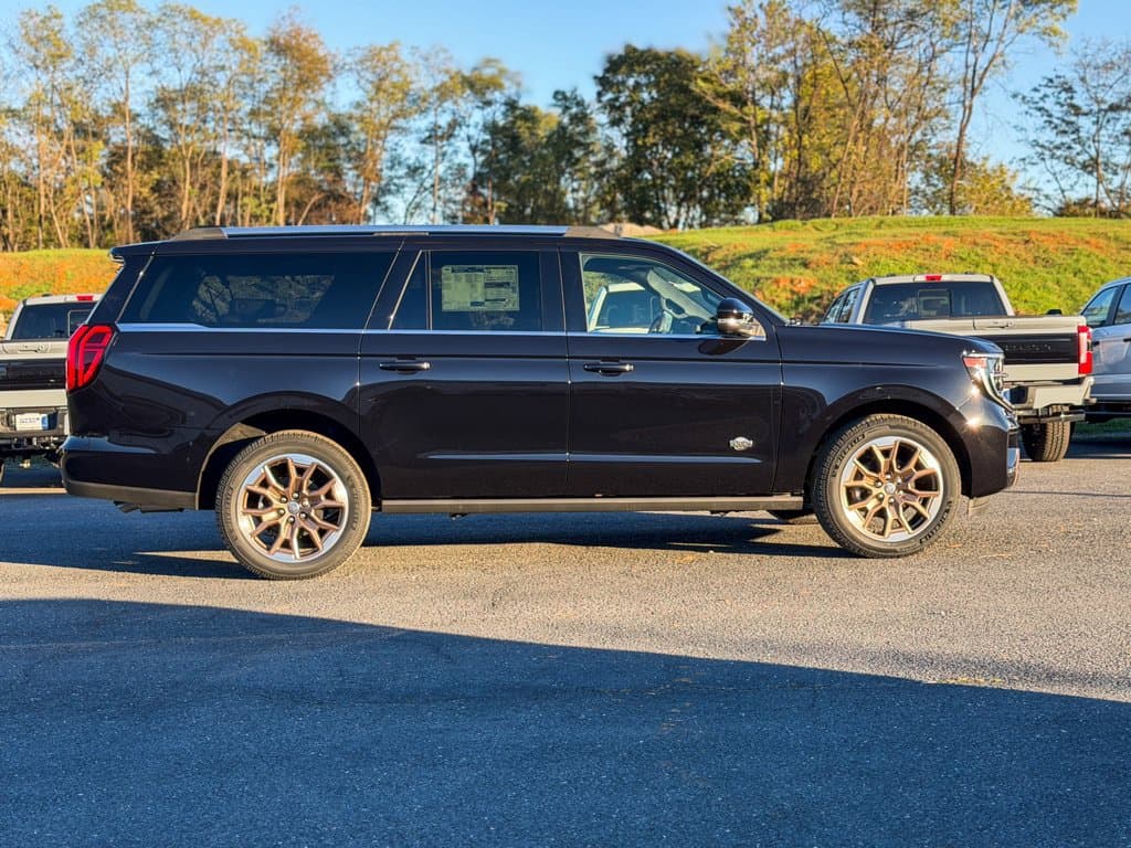 2027 Ford Expedition Max King Ranch Photo in Waynesboro VA 22980