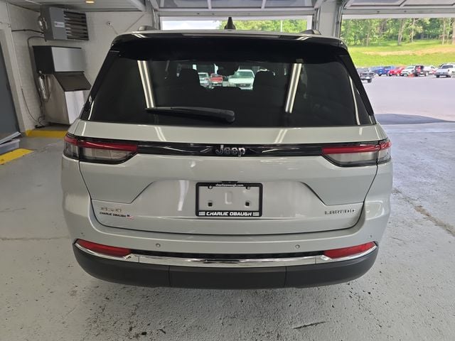 2023 Jeep Grand Cherokee Laredo Photo in Staunton VA 24401