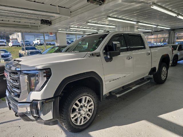 2024 GMC Sierra 2500HD SLT Photo in Staunton VA 24401