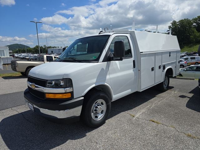 2025 Chevrolet Express 3500 Work Van Photo in Staunton VA 24401