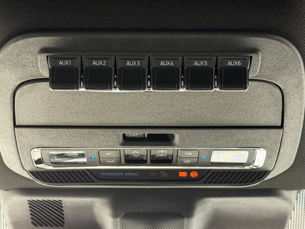 New 2026 Ford F-250SD Platinum - photo - 14