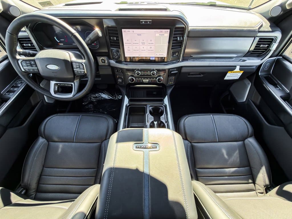 New 2027 Ford F-350SD Platinum - photo - 15
