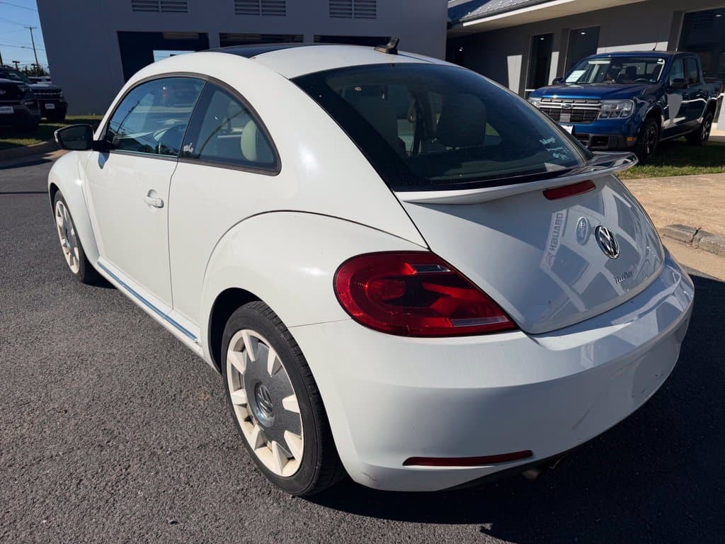 Pre-Owned 2016 Volkswagen Beetle 1.8T SEL - photo - 2