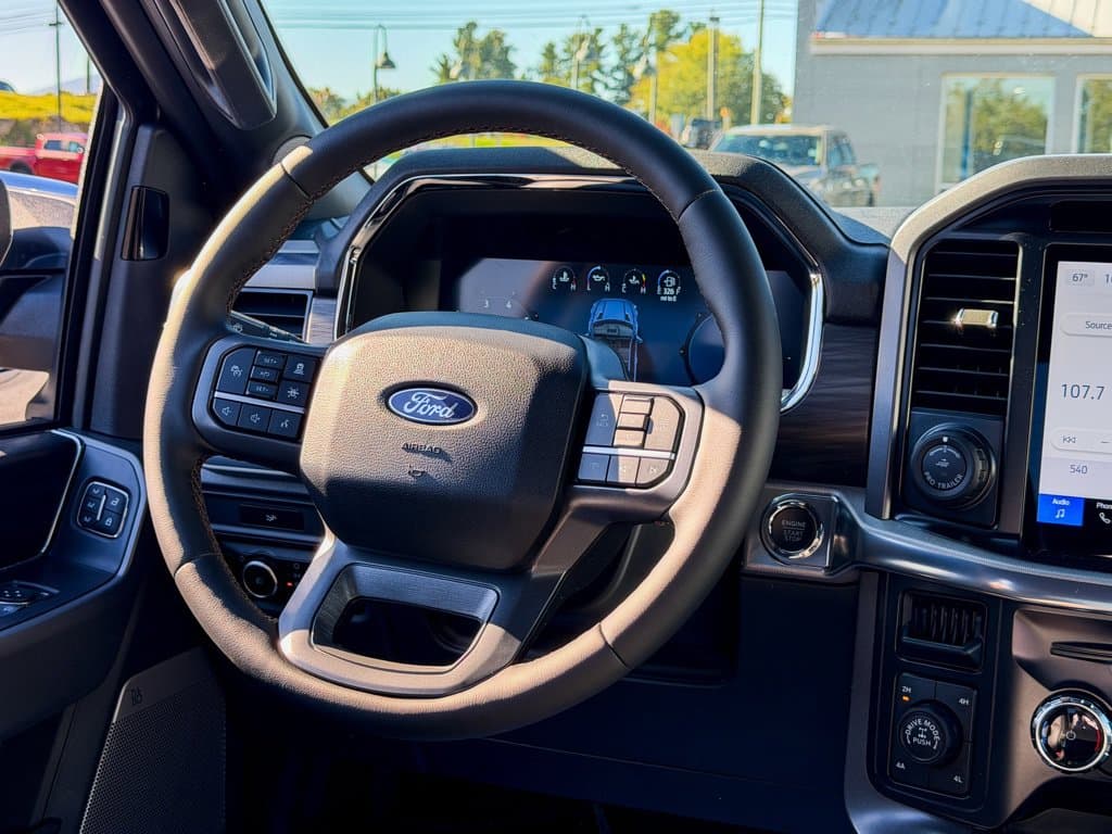 New 2026 Ford F-150 Lariat - photo - 11