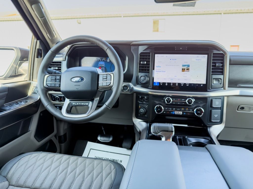 New 2026 Ford F-150 Platinum - photo - 16