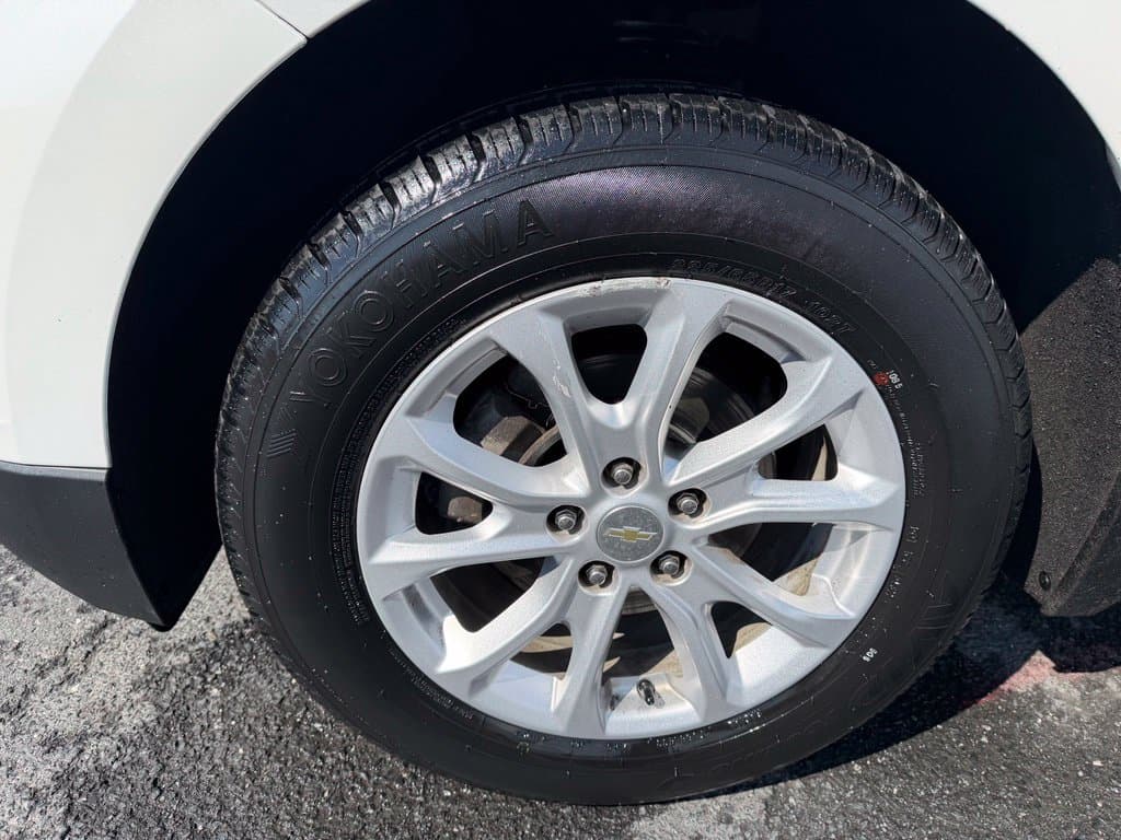 Pre-Owned 2020 Chevrolet Equinox LT - photo - 16