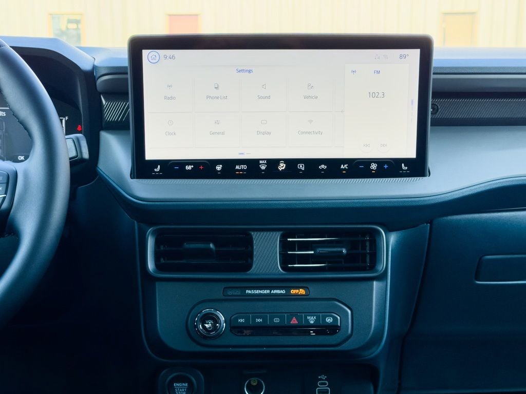 New 2025 Ford Maverick XLT - photo - 10