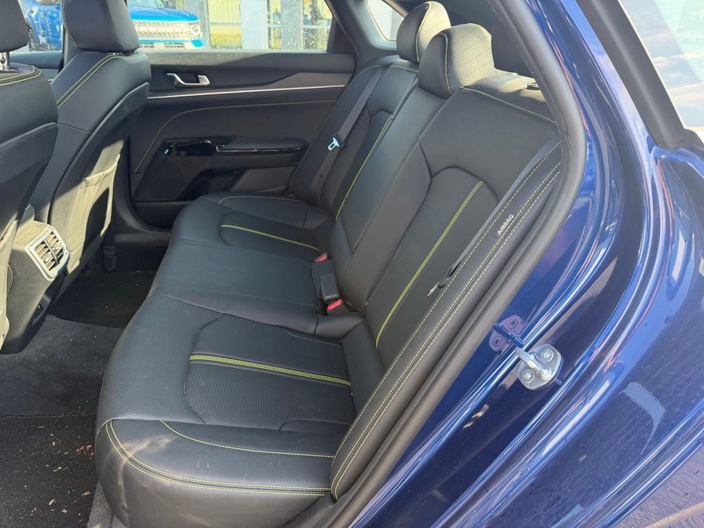 Pre-Owned 2025 Kia K5 GT - photo - 16