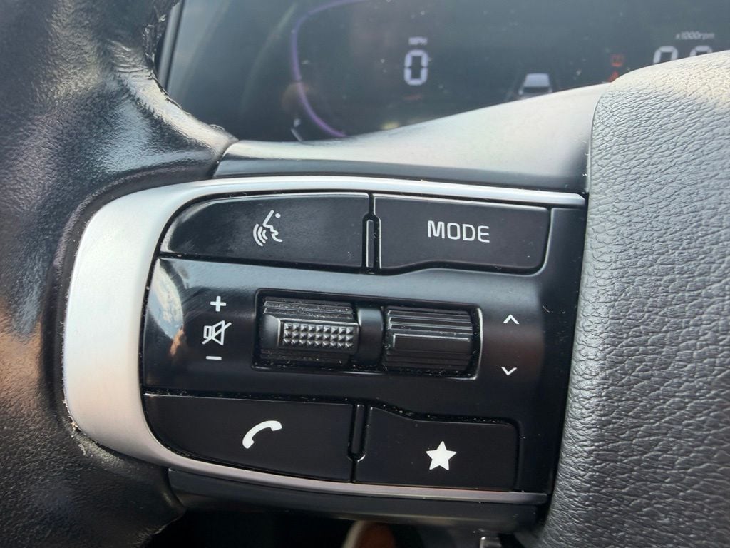 Pre-Owned 2023 Kia Sportage X-Line - photo - 12