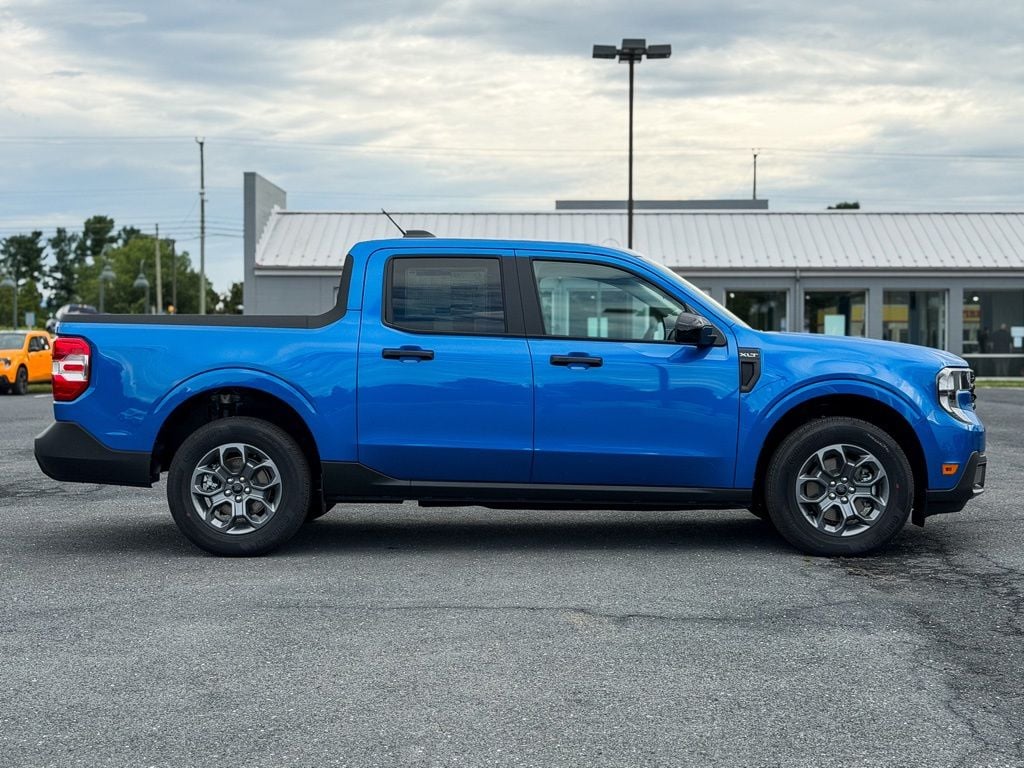 New 2026 Ford Maverick XLT - photo - 2