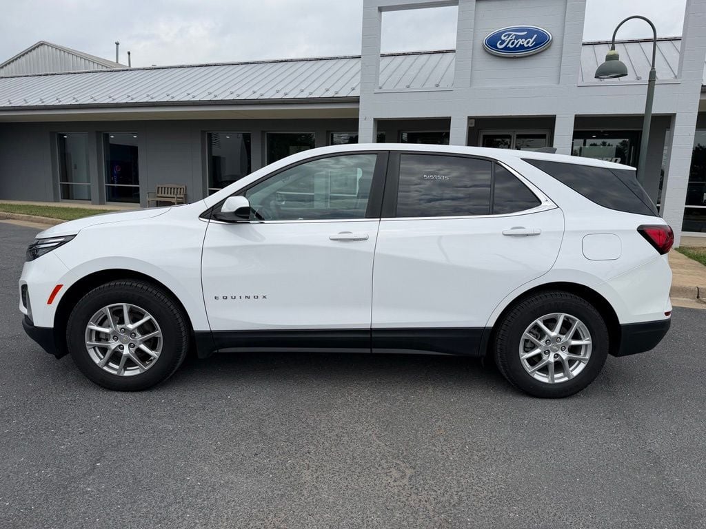 Pre-Owned 2022 Chevrolet Equinox LT - photo - 1