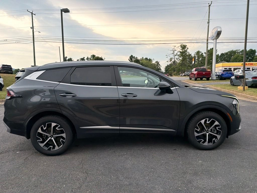 Pre-Owned 2023 Kia Sportage Hybrid EX - photo - 5