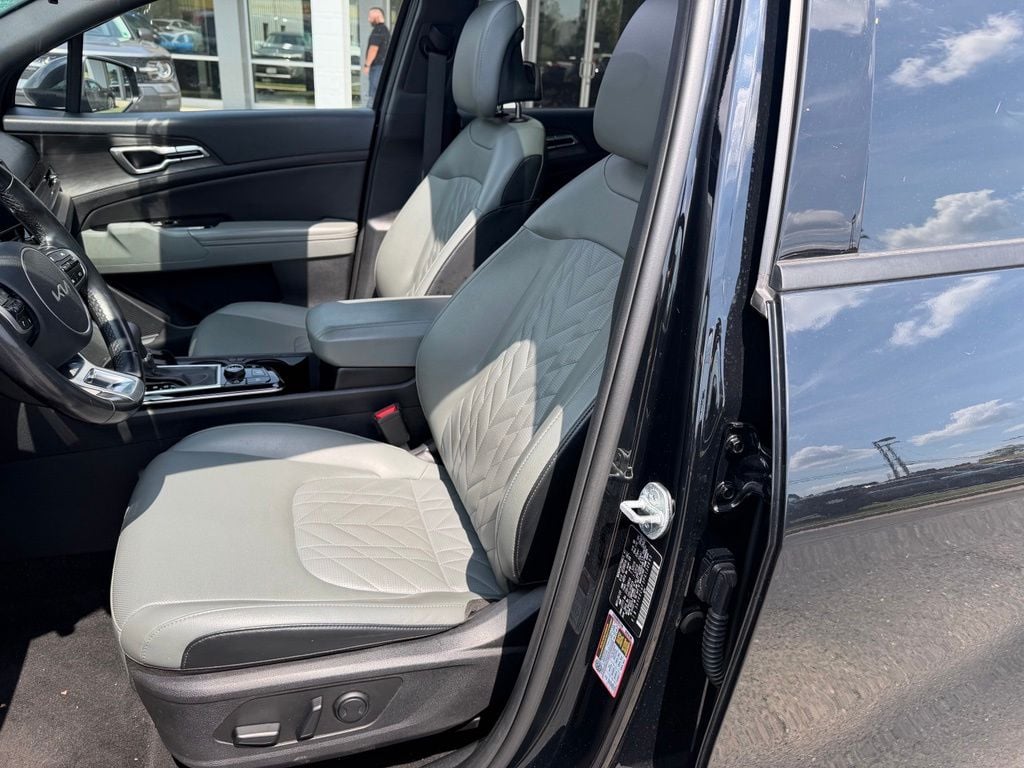 Pre-Owned 2023 Kia Sportage X-Line - photo - 8