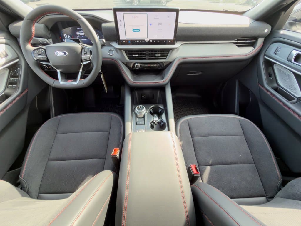 New 2026 Ford Explorer ST - photo - 15