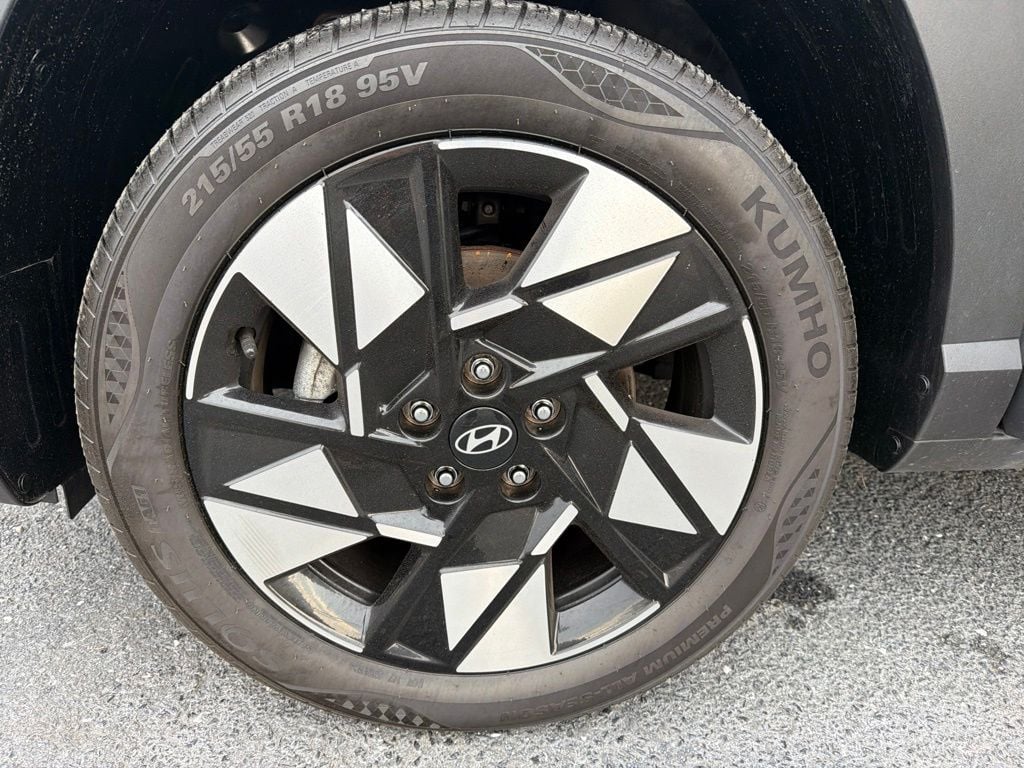 Pre-Owned 2024 Hyundai Kona SEL - photo - 17
