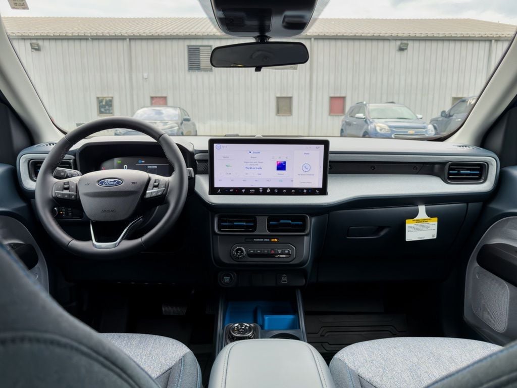 New 2026 Ford Maverick XLT - photo - 11