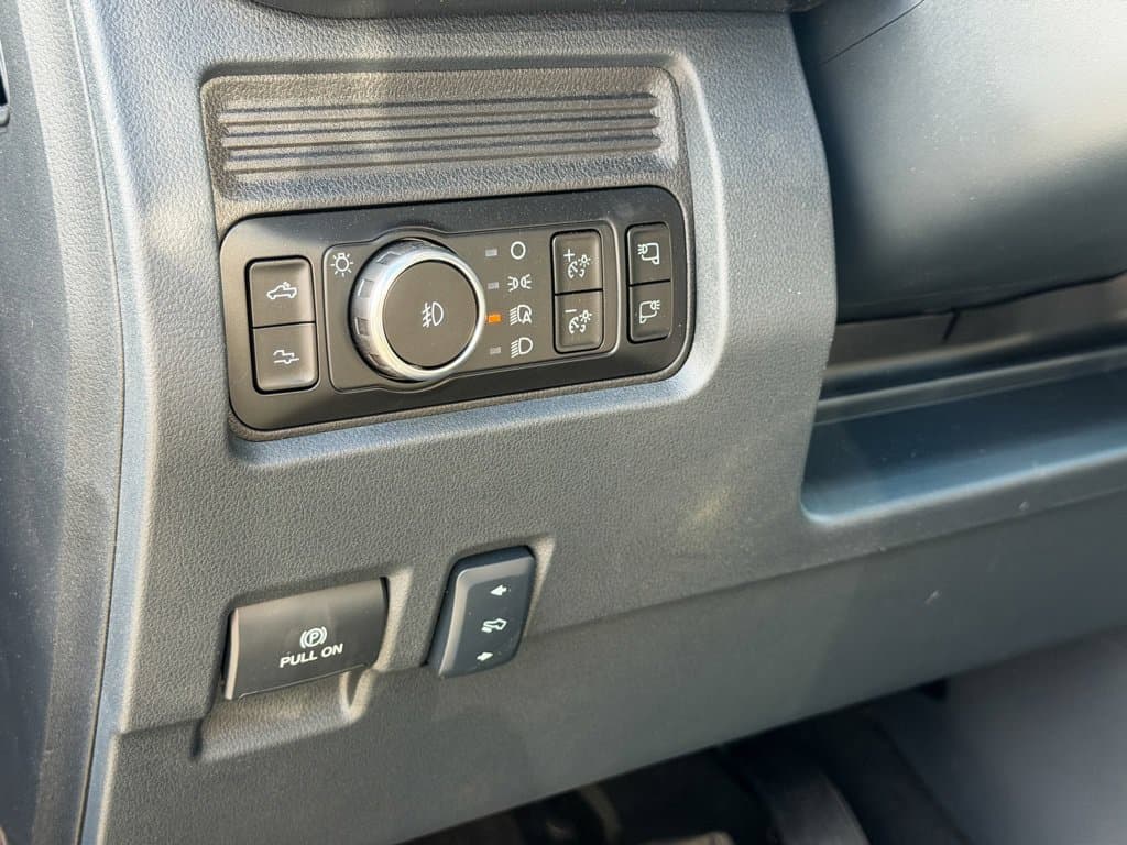 New 2026 Ford F-250SD Platinum - photo - 7