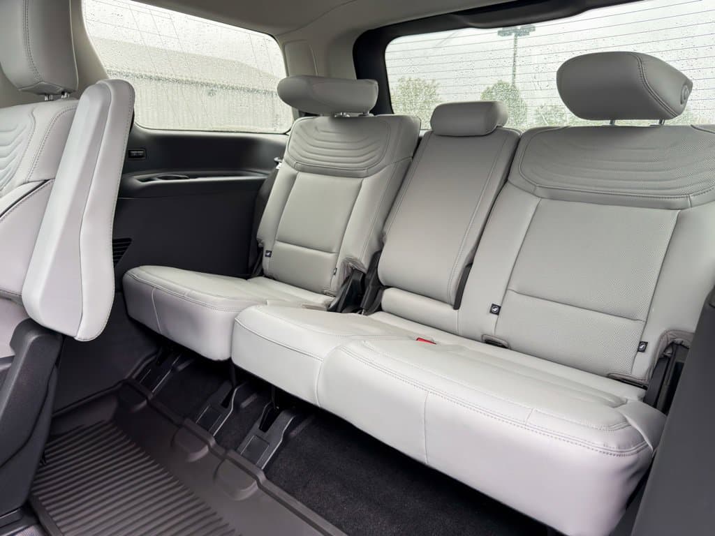 New 2027 Ford Expedition Platinum - photo - 9