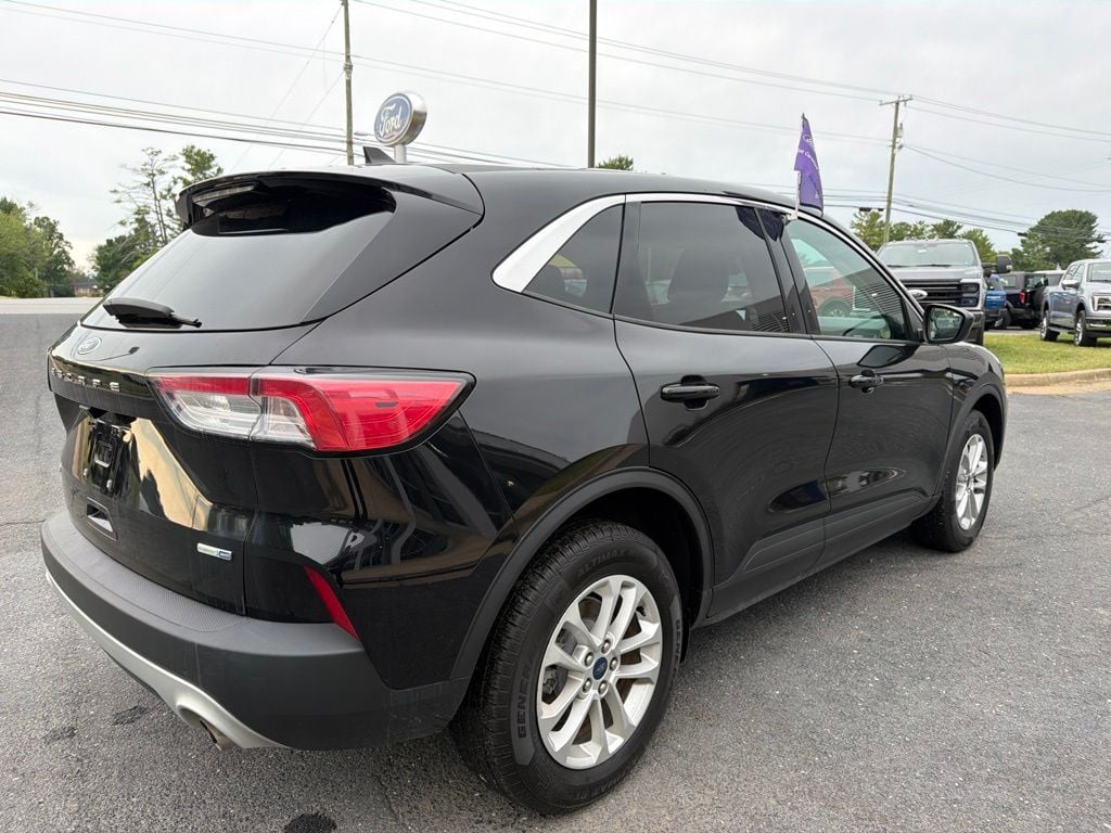 Pre-Owned 2020 Ford Escape SE - photo - 4
