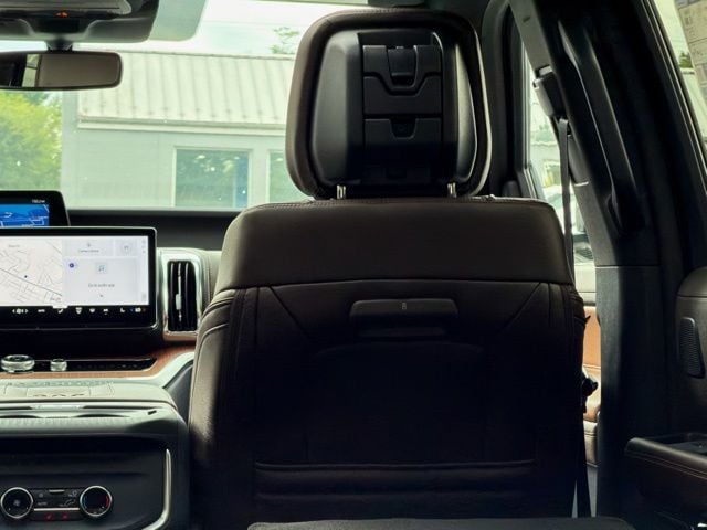 New 2027 Ford Expedition King Ranch - photo - 15