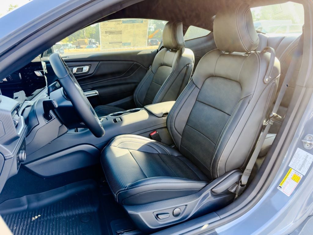 New 2026 Ford Mustang EcoBoost Premium - photo - 5