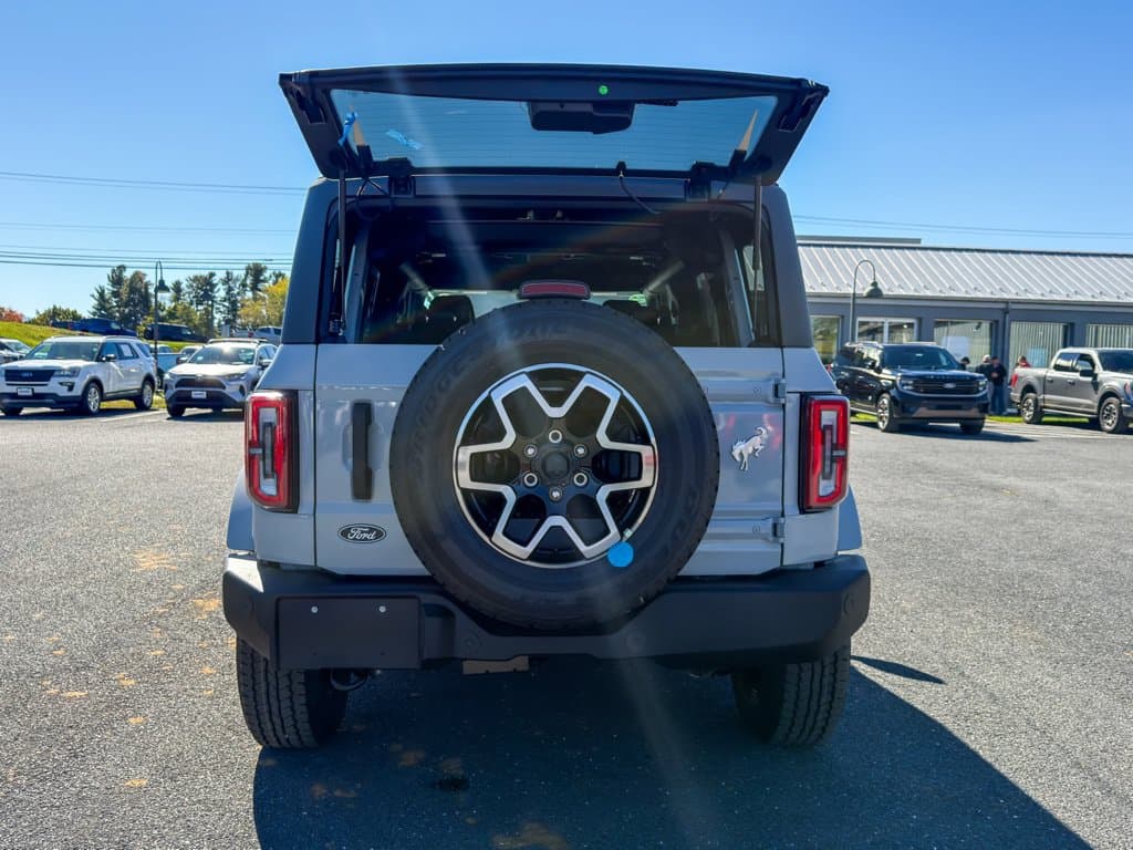 New 2026 Ford Bronco Outer Banks - photo - 9
