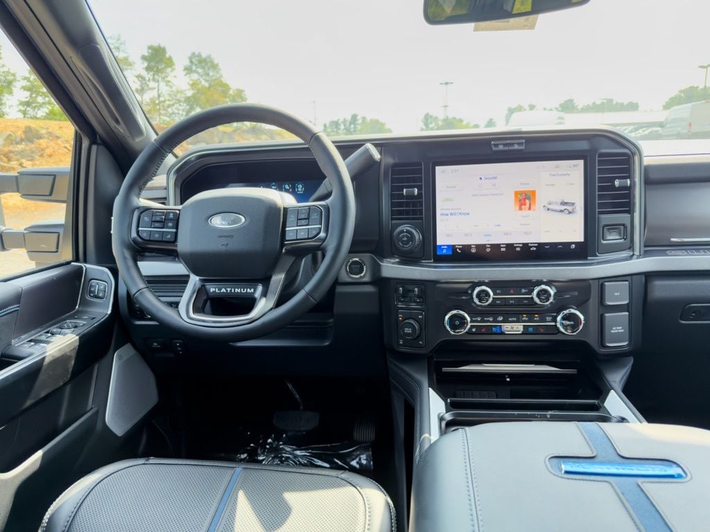 New 2026 Ford F-250SD Platinum - photo - 13