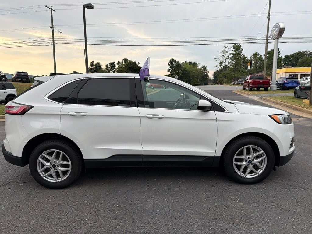 Pre-Owned 2022 Ford Edge SEL - photo - 5