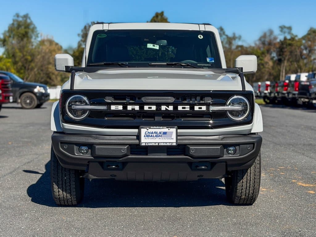 New 2026 Ford Bronco Outer Banks - photo - 1