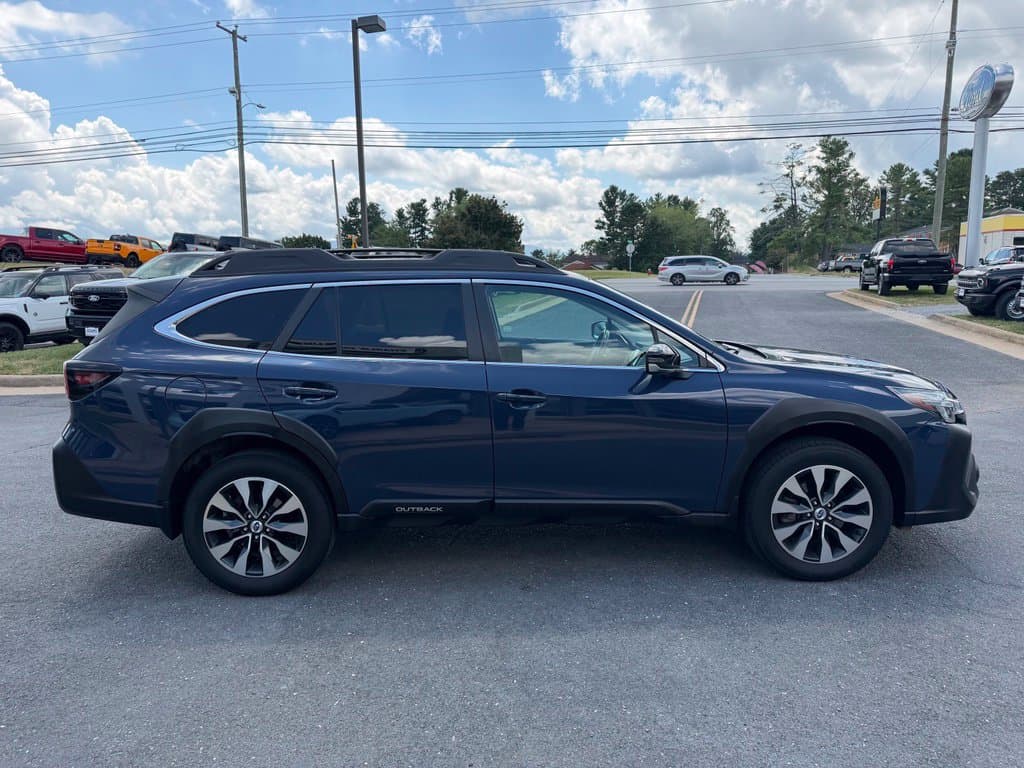Pre-Owned 2023 Subaru Outback Limited - photo - 5