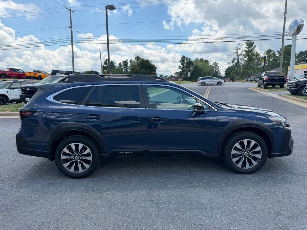 Pre-Owned 2023 Subaru Outback Limited - photo - 5