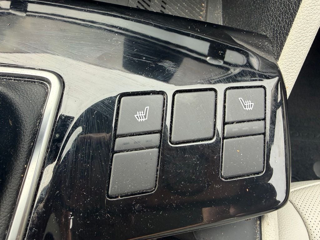 Pre-Owned 2024 Kia Sportage EX - photo - 12