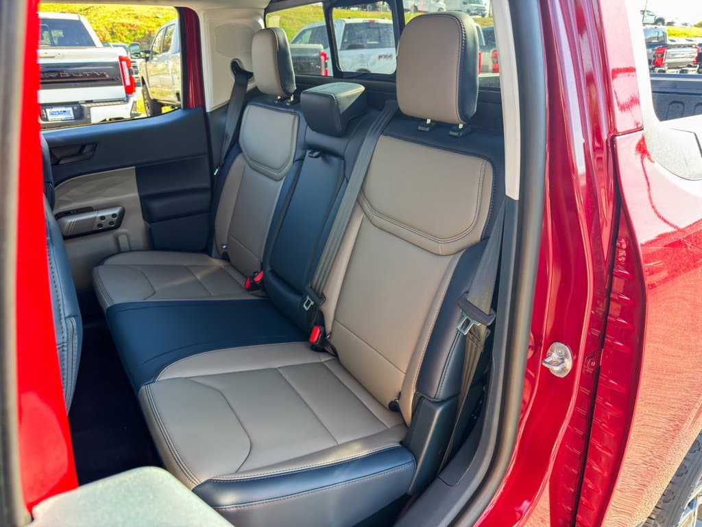 New 2026 Ford Maverick Lariat - photo - 7