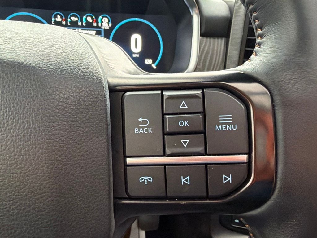 Pre-Owned 2023 Ford F-150 Platinum - photo - 13