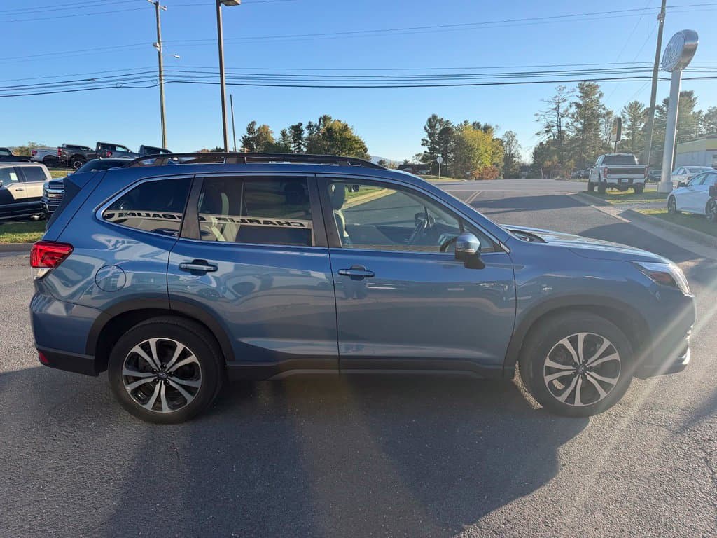 Pre-Owned 2023 Subaru Forester Limited - photo - 5