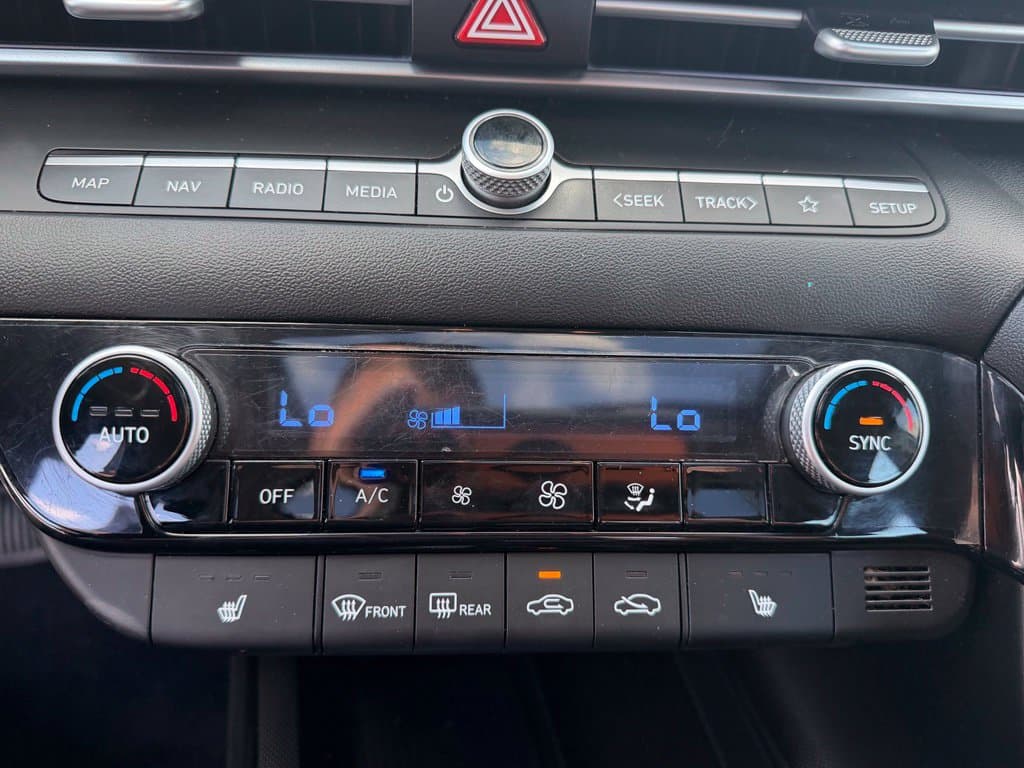 Pre-Owned 2025 Hyundai Elantra SEL Convenience - photo - 10