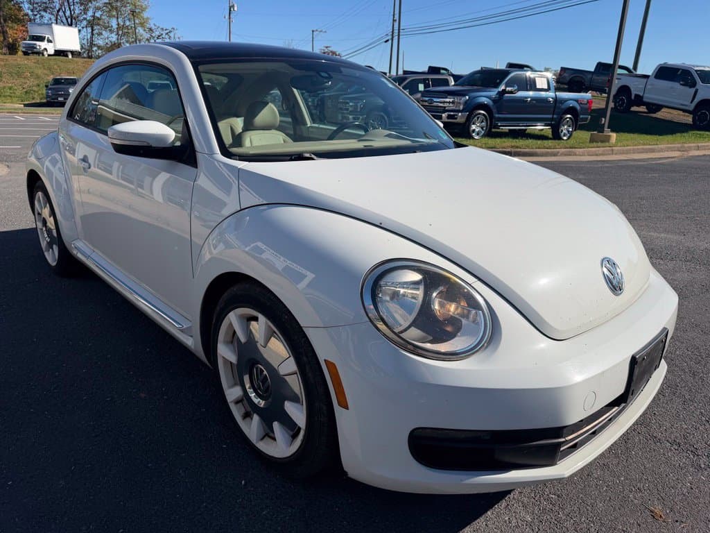 Pre-Owned 2016 Volkswagen Beetle 1.8T SEL - photo - 6