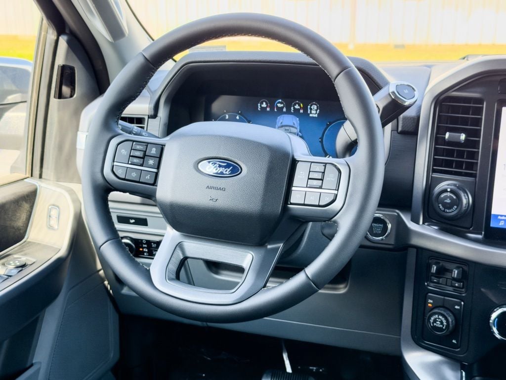 New 2026 Ford F-150 XLT - photo - 9