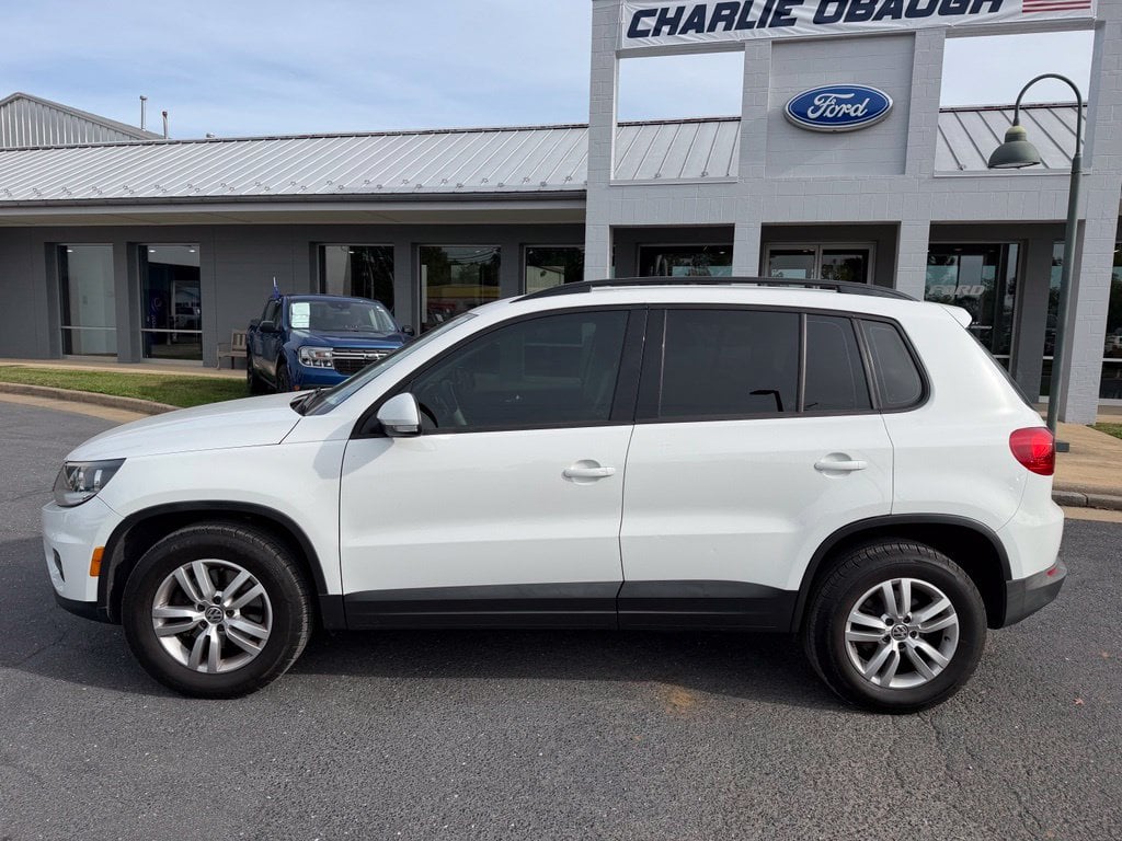 Pre-Owned 2017 Volkswagen Tiguan 2.0T - photo - 1