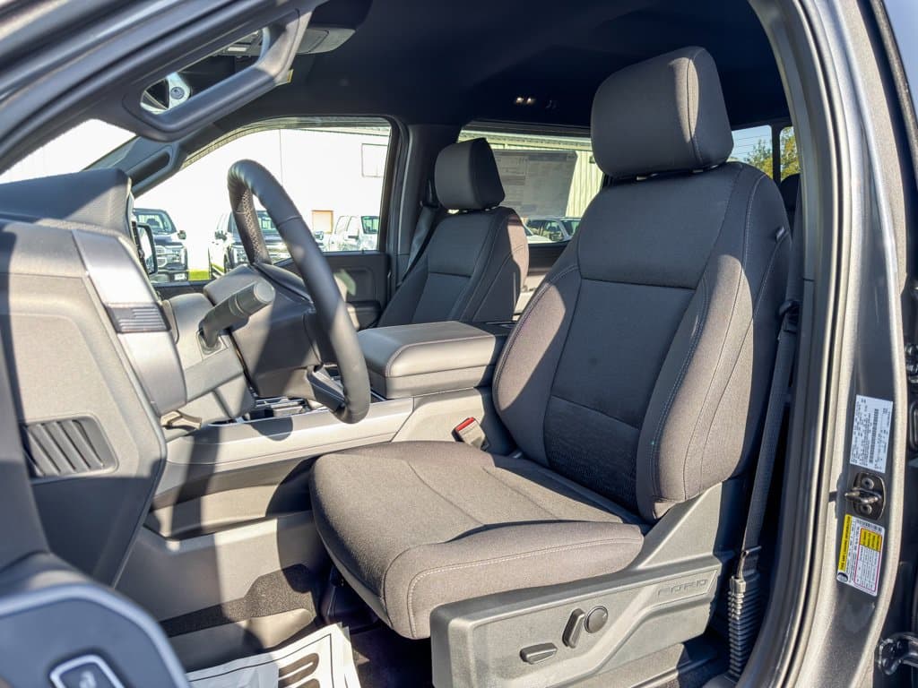 New 2026 Ford F-150 XLT - photo - 7