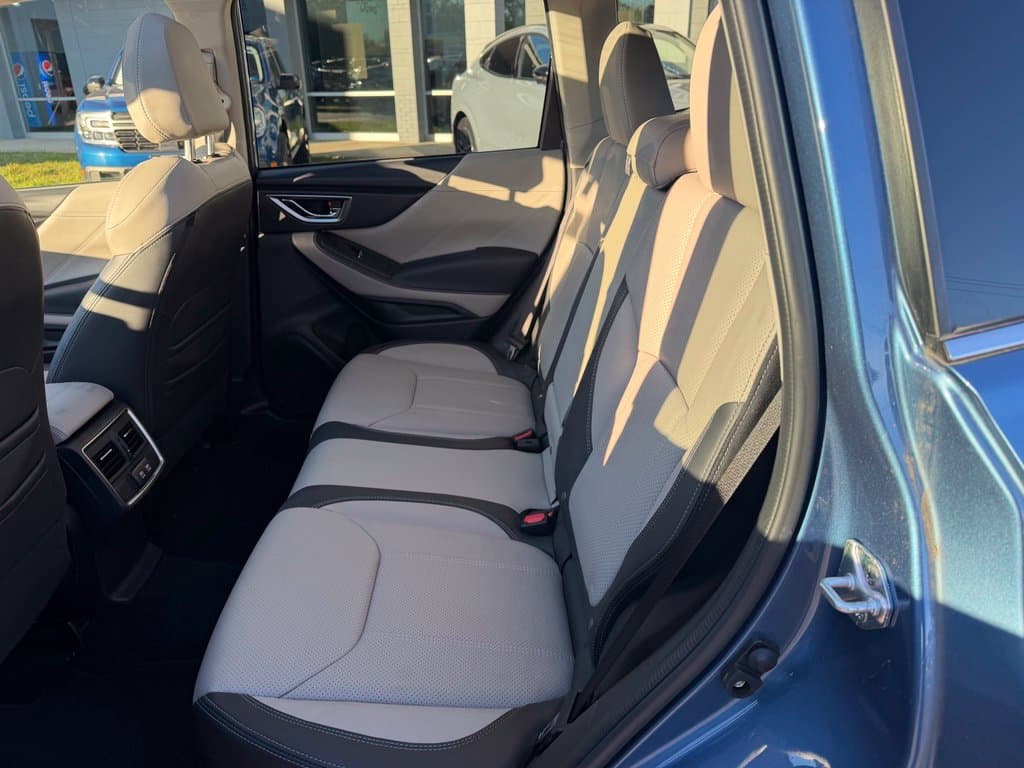 Pre-Owned 2023 Subaru Forester Limited - photo - 8