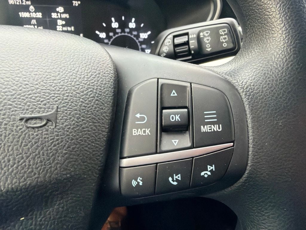 Pre-Owned 2020 Ford Escape SE - photo - 13