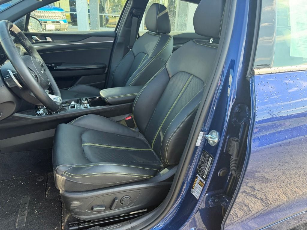 Pre-Owned 2025 Kia K5 GT - photo - 8