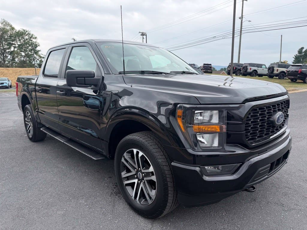 Pre-Owned 2023 Ford F-150 XL - photo - 6