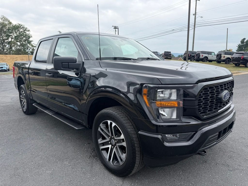 Pre-Owned 2023 Ford F-150 XL - photo - 6