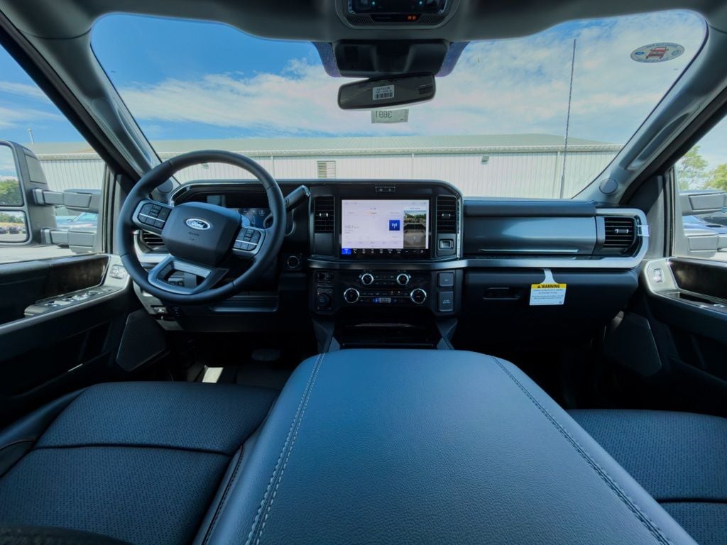 New 2026 Ford F-250SD Lariat - photo - 14