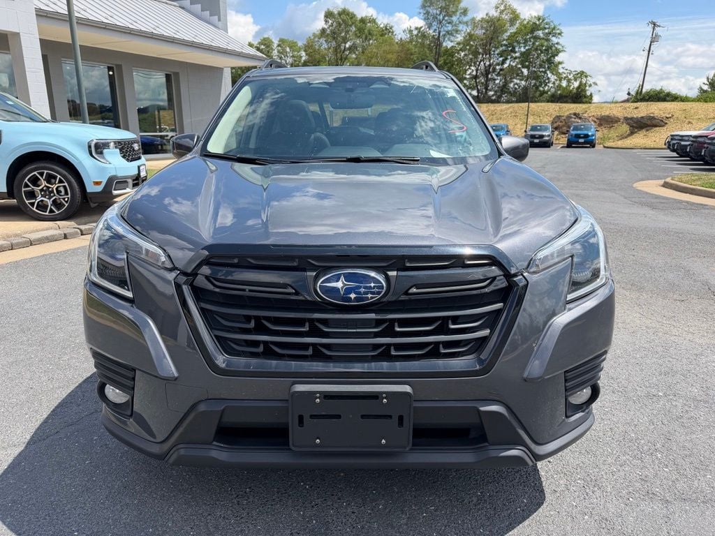 Pre-Owned 2022 Subaru Forester Premium - photo - 7