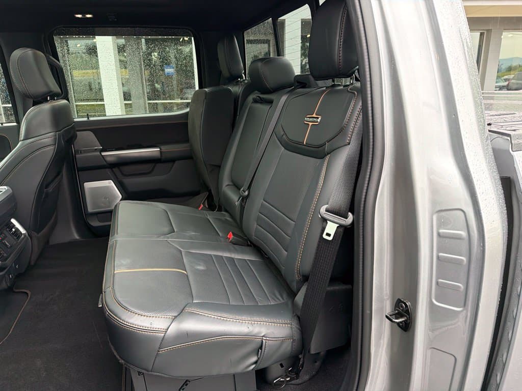 Pre-Owned 2023 Ford F-150 Platinum - photo - 16