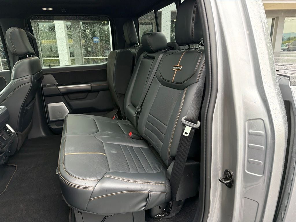 Pre-Owned 2023 Ford F-150 Platinum - photo - 16